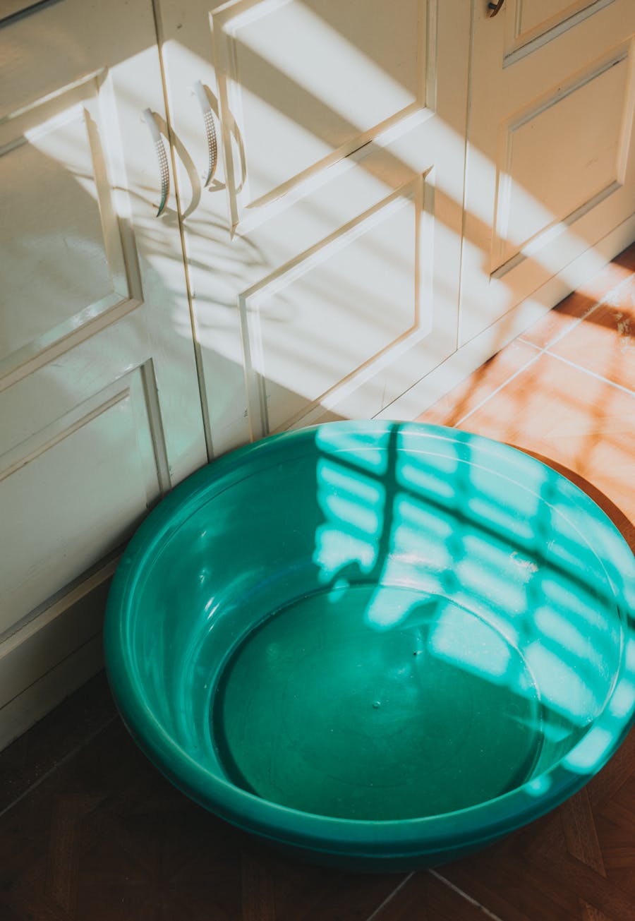 Heavy-duty plastic basin